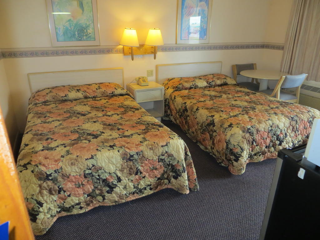 Budget Inn Себрінґ Номер фото